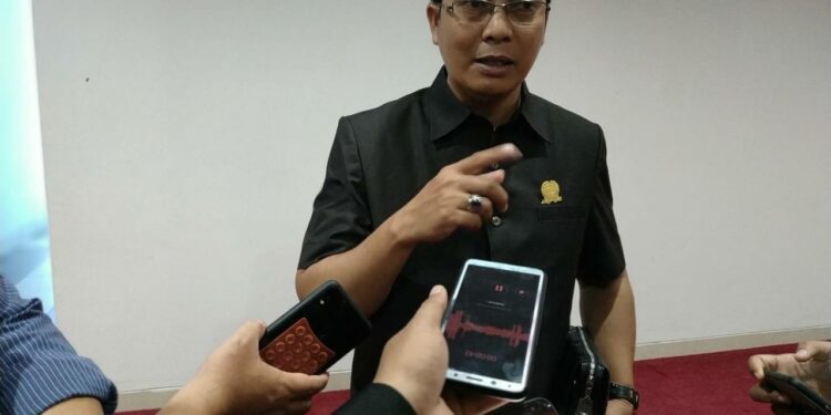 Kampus Trunajaya Rugikan Banyak Pihak, Anggota Komisi I Dorong Yayasan Segera Cari Solusi