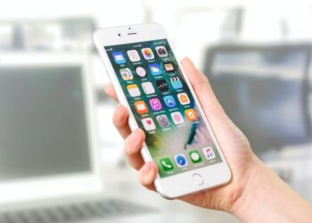 Menkominfo Bersama DPR RI Tanamkan Kecakapan Digital Bagi Masyarakat Indonesia