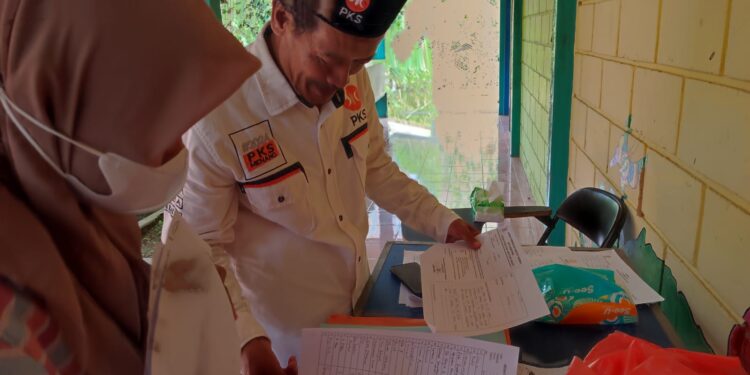 Warga RT 30 Gunung Telihan Keluhkan Air PDAM Keruh, Ini Jawaban Abdul Malik