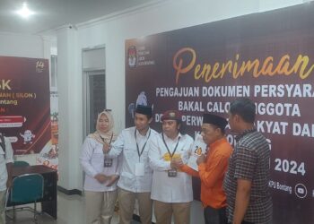 Bersama Ratusan Kader DPC Gerindra  Bontang Antar Berkas 25 Bacaleg, Optimis Raih 5 Kursi