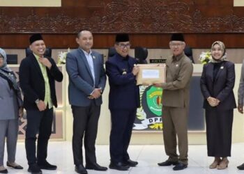 Rapat Paripurna ke-43 DPRD Kaltim Tentang Penyampaian Hasil Reses Masyarakat