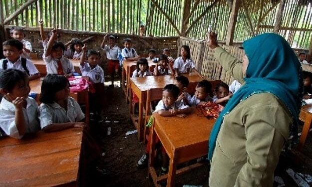 Peringatan (HGN), Sutomo Jabir Harap Pemerintah Kaltim Berikan Akses Lengkap Untuk Guru di Pedalaman