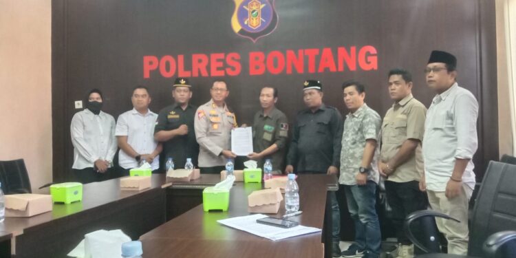 Aliansi Ambo Tang Beradab Datangi Polres Bontang, Beri Dukungan Selesaikan Kasus Pelecehan Seksual Yang Diduga Libatkan Oknum Pimpinan Pesantren
