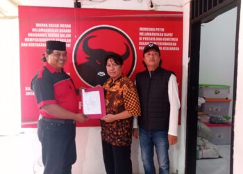 Syarat Dukungan Independen Terpenuhi, Amir Tosina Lanjut Daftar Wakil Walikota Bontang ke Parpol