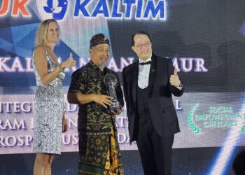 Gagas Inovasi Lingkungan Berbasis Pemberdayaan, Pupuk Kaltim Raih Penghargaan AREA 2024