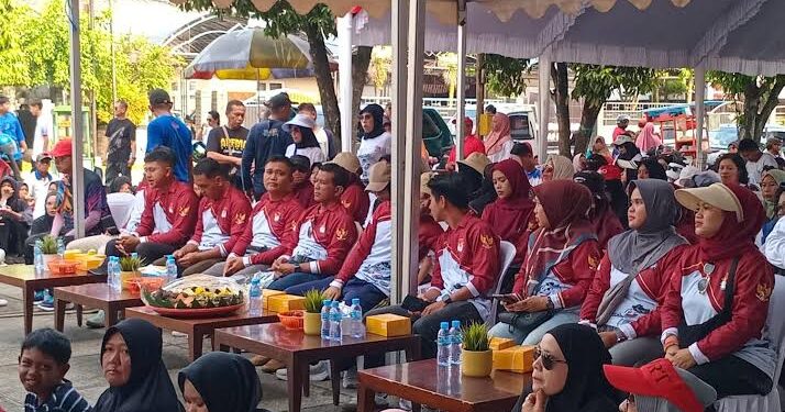KPU Bontang Gelar Jalan Sehat Sambut Pilkada 2024
