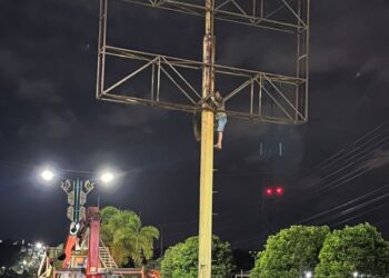Patuh Regulasi dan Dorong Estetika Kota, Billboard di Bontang Mulai Dibongkar