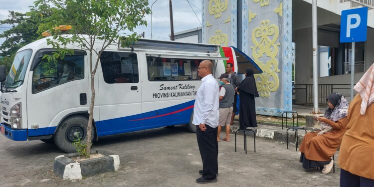 Samsat Bontang Hadir di MPP Pasar Taman Rawa Indah, Permudah Warga Urus Pajak Kendaraan