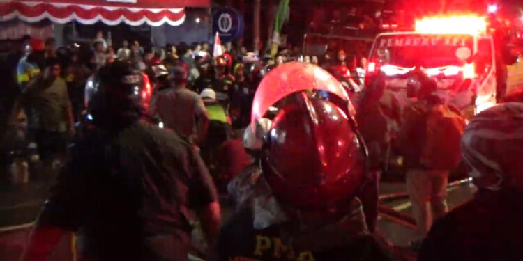 Kebakaran di Jalan Juanda Samarinda, Rumah Lansia Hangus dan Dua Bangunan Terdampak