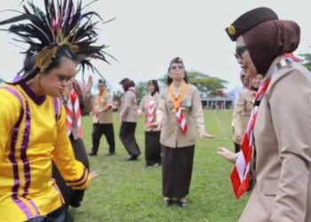 Tarian Siswa SLB Warnai Hari Pramuka di Bontang, Neni Moerniaeni Ikut Menari
