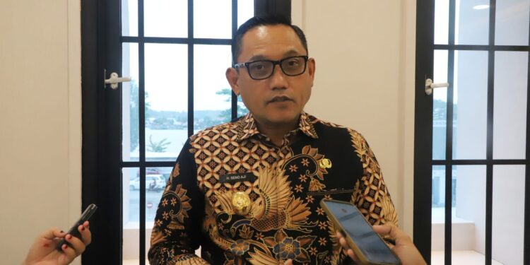 Ribuan Bus dan Truk Tambang di Kaltim Berplat Luar Daerah, Wagub Seno Aji Ultimatum Pemilik Kendaraan