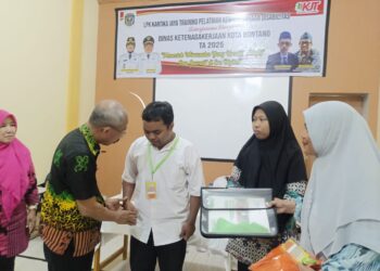 Dorong Kemandirian Disabilitas, LPK Kartika Jaya Training Gelar Pelatihan Kewirausahaan Kriya