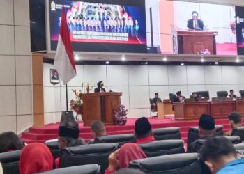 Joni Alla Padang Resmi Jadi Wakil Ketua II DPRD Bontang, Ini Pesan Neni Moerniaeni