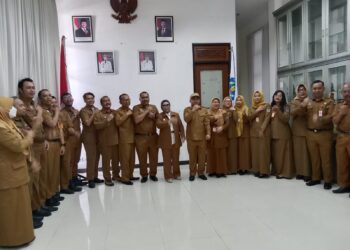 Lantik 10 Pejabat Fungsional, Wali Kota Bontang Tekankan Profesional dan Kompetensi