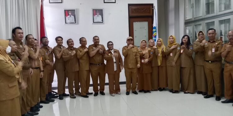 Lantik 10 Pejabat Fungsional, Wali Kota Bontang Tekankan Profesional dan Kompetensi